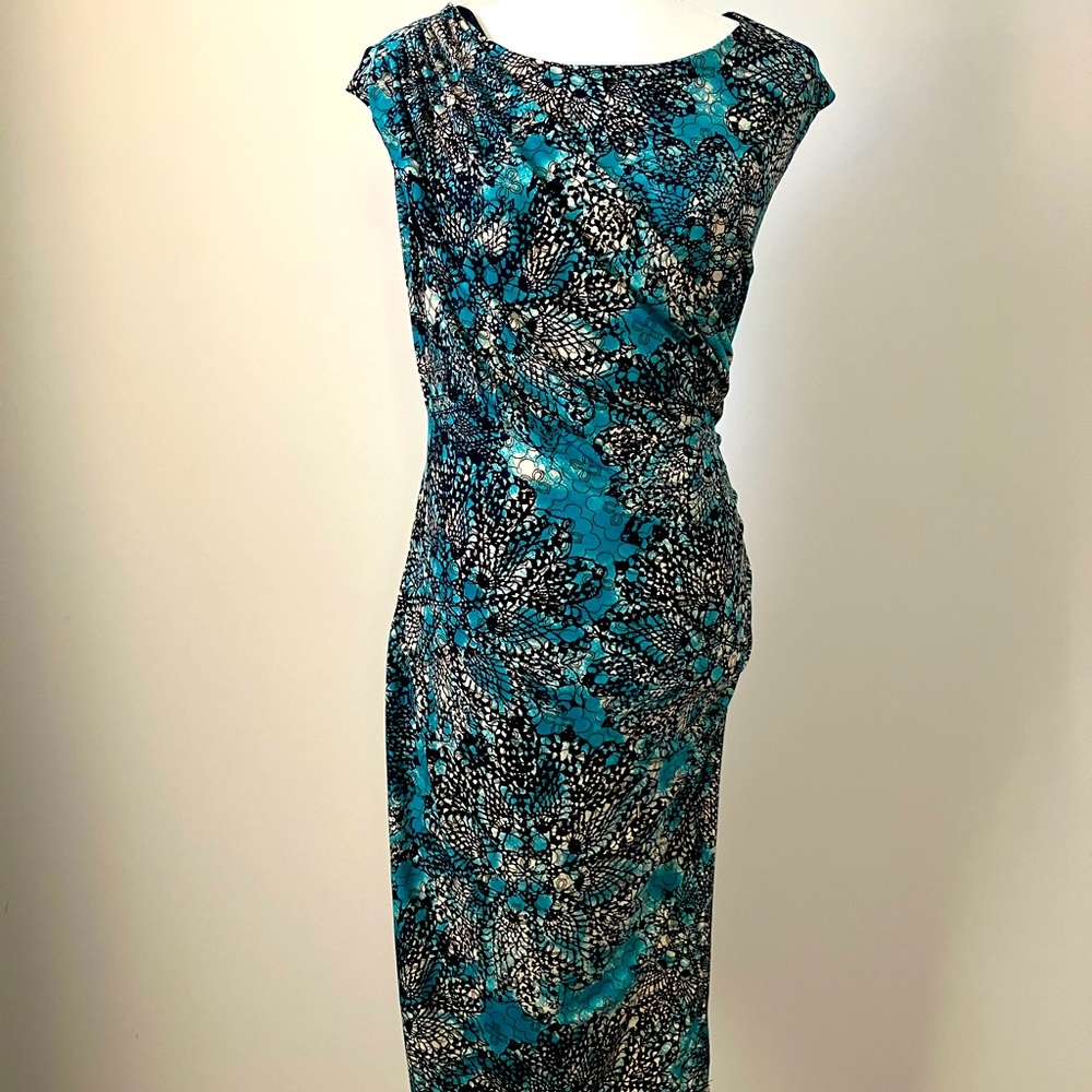 Colorful Sleeveless Dress with Stretch - 10